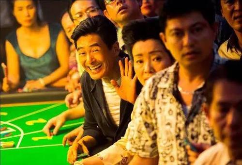 澳门资料百科:戴能量石3个月流鼻血